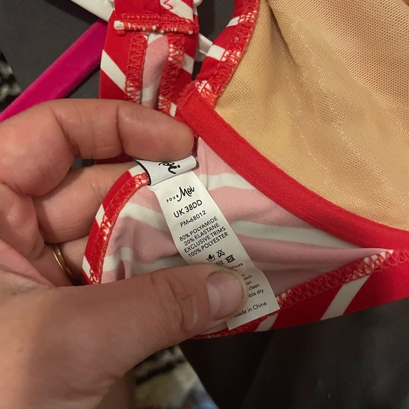 Por Moi bikini top large red and black underwire size 38DD - Picture 3 of 3